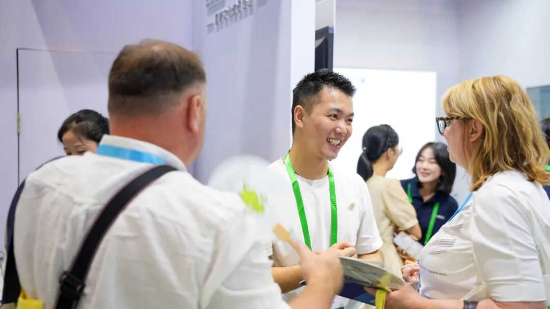 奧威亞AI+教育方案亞教展 “出圈”：人工智能助力教育引關注，國內外需求高漲4.jpg