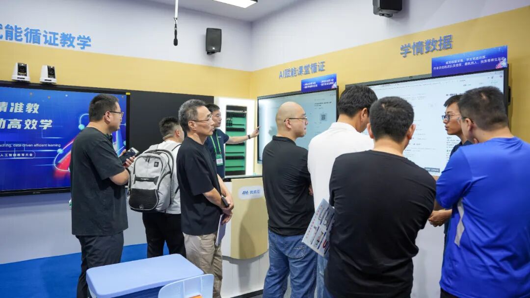 奧威亞AI+教育方案亞教展 “出圈”：人工智能助力教育引關注，國內外需求高漲2.jpg