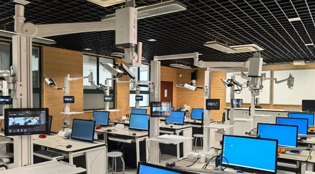 數(shù)智賦能科學(xué)教育，奧威亞攜手風(fēng)華中學(xué)探索實驗教學(xué)新路徑